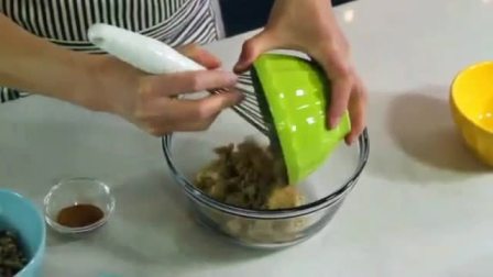 西点烘焙学校 新手裱花入门视频教程 蛋糕制作过程