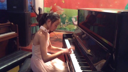 获嘉县工会艺术培训中心王欣怡同学钢琴独奏《溪边嬉水》