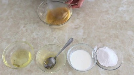 自制奶油蛋糕的做法 蛋糕怎样做才松软细腻 自己在家做蛋糕的方法