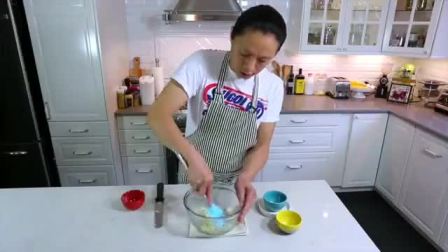 千层蛋糕视频教程 抹蛋糕胚子视频 怎么做小蛋糕杯