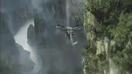 《阿凡达》高清片段 飞进壮观哈利路亚山