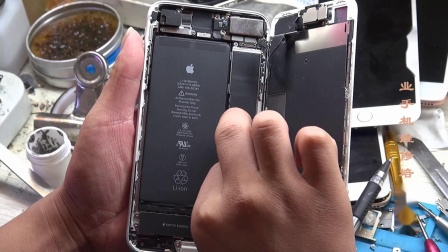 郑州伟业手机维修培训基地 苹果8p前置不照相维修实例