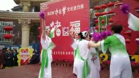 陕西省铜川市2019年王益区越来越好舞蹈队演出：舞蹈：巜绒花》，表演者：曹月玲等人