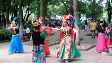 2015-06-18舞爱好者系列纪录片（南京莫愁湖二八台舞现场）