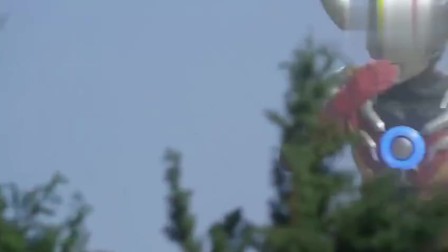 欧布奥特曼到底是借力量还是借灵魂，战斗方式都不像自己了