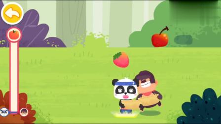 奇妙运动日 奇奇参加接水果比赛 宝宝巴士亲子早教