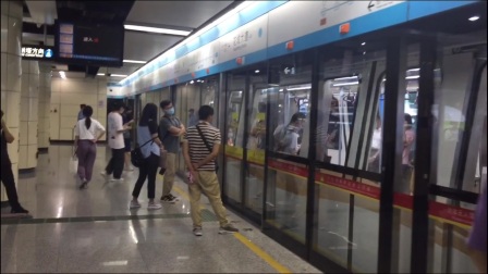 广州地铁apm线。