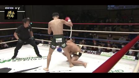 MMA超猛重击KO，一记飞膝爆头，直接干报废