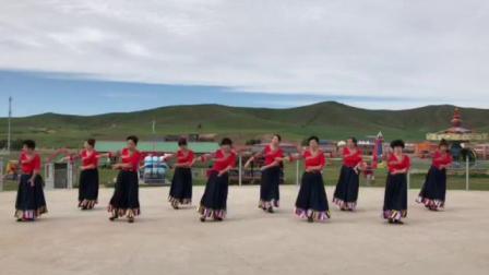一朵莲舞蹈队坝上草原表演藏族舞蹈《格桑梅朵》