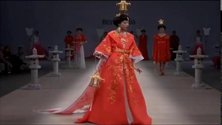 中国汉服太美了，惊艳了巴黎时装周！看到第8个竟想穿越了