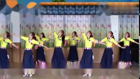 藏族人民也爱广场舞《心上的罗加》曲风悠扬舞蹈优美