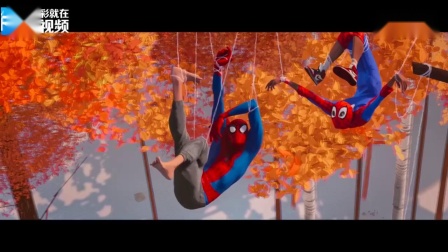 索尼动画电影《蜘蛛侠：平行宇宙》全新片段曝光！“小黑虫”迈尔斯·莫拉莱斯和彼得·帕克偷东西遭到追杀，逃跑途中状况连连，特效超赞。