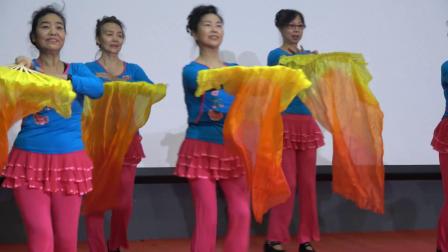 社区春节联欢《长绸扇舞》