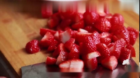 草莓人们称它为水果皇后，教你用它来制作果酱，味道好营养高