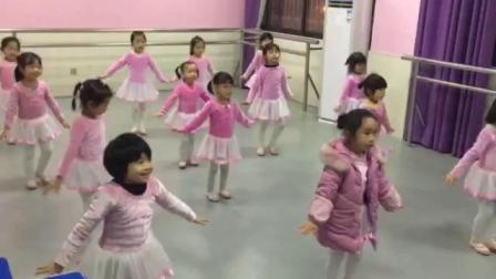 幼儿舞蹈《圣诞狂欢曲》