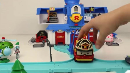 亲子趣味动画 麦昆 变形警车波利 汽车玩具视频17