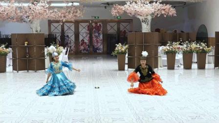 08.祖玛和马丽萍两位美女表演哈萨克舞蹈双人舞《一路平安》制作/剪接:风雨天涯wqf