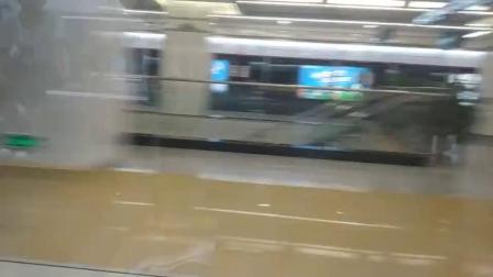 南宁地铁三号线开往平良立交站方向小鸡村站——长堽路站