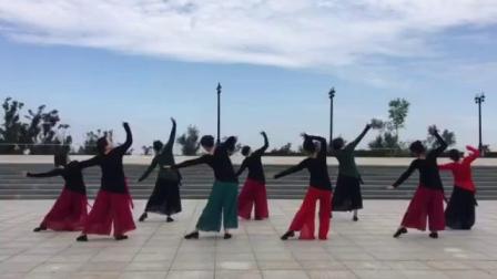 哈尔滨市金色阳光广场舞《为你祈祷》团队表演-录制-王金丽