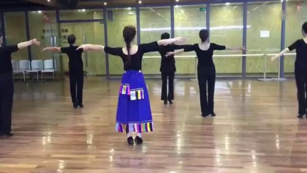 格桑梅朵-藏族舞蹈《格桑梅朵》青青课堂版-