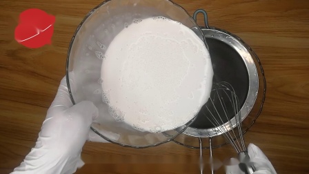 红豆椰汁马蹄糕做法，千层马蹄糕制作方法，糕点详细流程.mp4