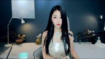 斗鱼TV-4632993 小深深儿(1)-【小深深儿】直播啦 2020-10-07 21-08-13.flv