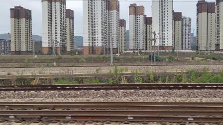 G2854次出昆明南站