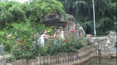 西安中华世纪城的小花园