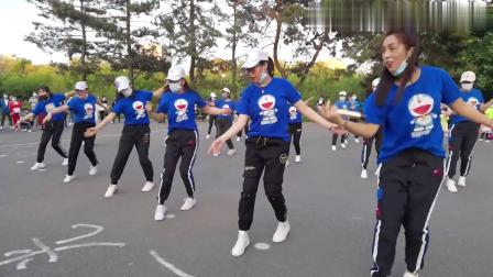 零基础学跳广场舞，动感32步，团队跳起来整齐又好看