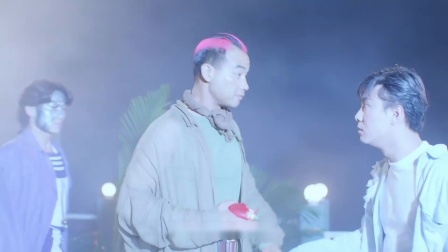 误闯未来外星人，飞碟上的秘密任务