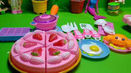 美美亲子 小猪佩琪过生日切蛋糕煎鸡蛋做饭玩具游戏