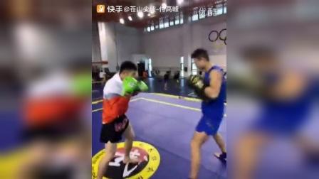 国家队速度重击组合拳打靶