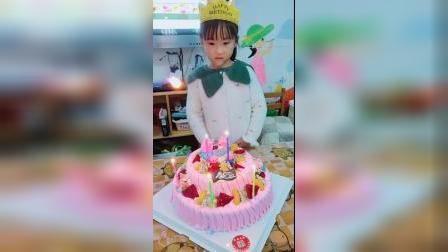 2019年农历9月18日宝贝在幼儿园大一班过的生日[蛋糕] 谢谢老师和小朋友们给她一个非常有意义的童年生日🙏🙏