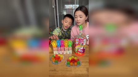 小哥哥小姐姐看我记得点赞