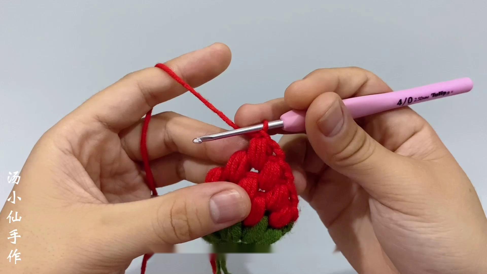 甜美草莓发带新手毛线钩针编织教程【汤小仙手作】-编织教程视频